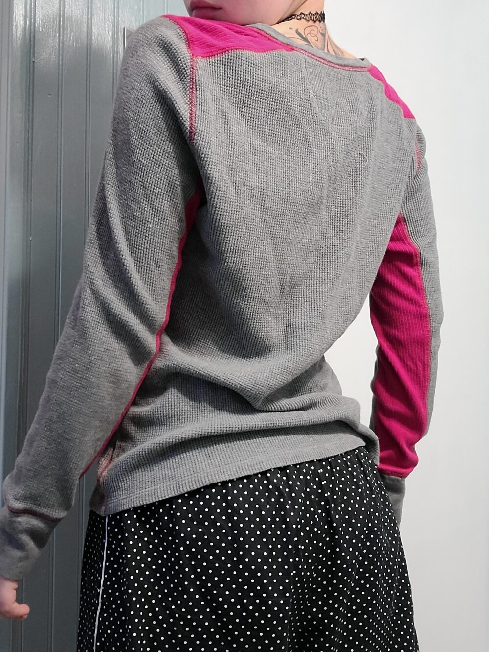 pink and grey top - Picture 3 of 8